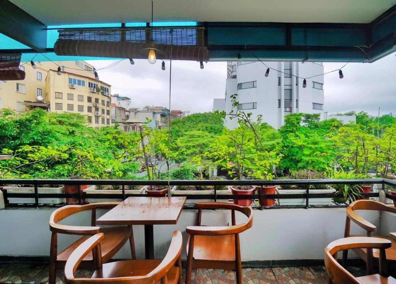Khach San Giao Thong Hotel Hanoi Exterior photo